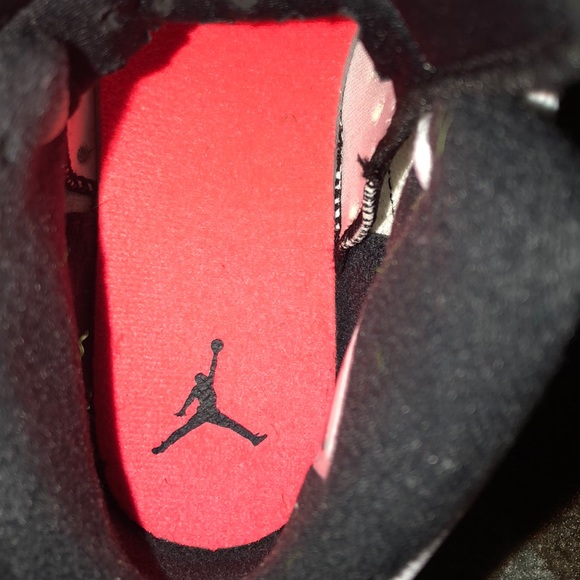 Shoes - Picture 3 of 6